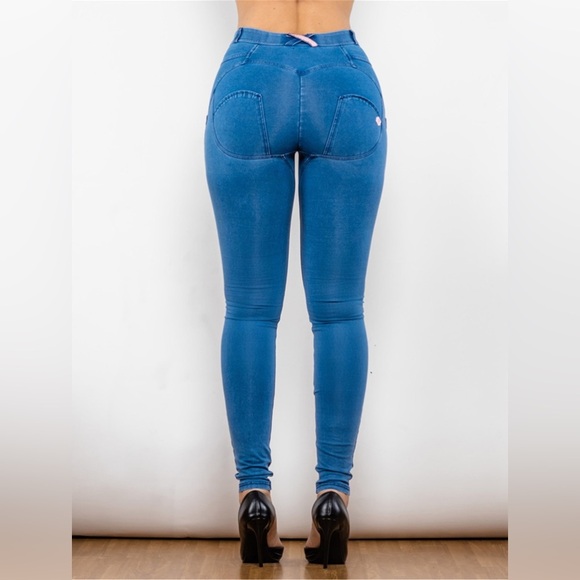 Full Size Buttoned Skinny Jeans - Picture 2 of 5